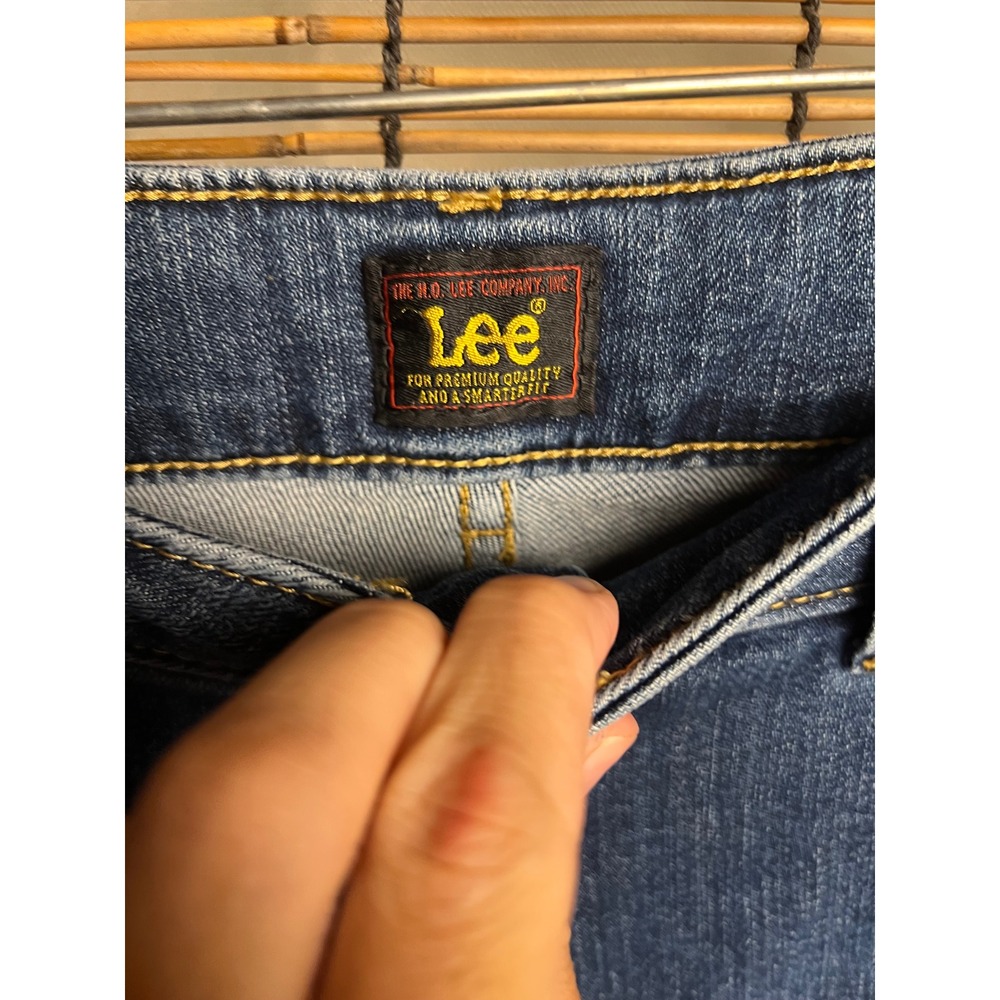 Lee Premium Quality Smarter Fit Medium Wash Denim Jeans 18WM Stretch Blue